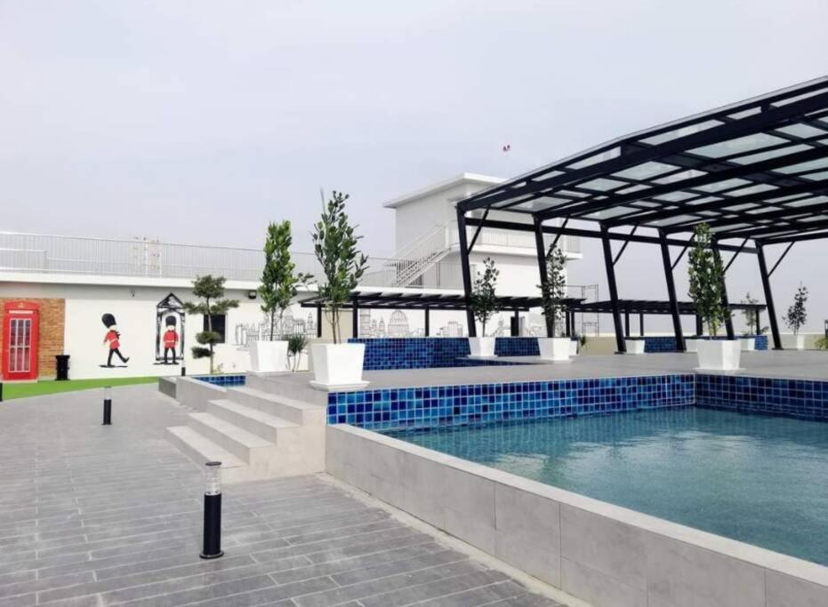 Joyful Sitiawan Skygarden Swimming Pool Appartement Seri Manjung Buitenkant foto